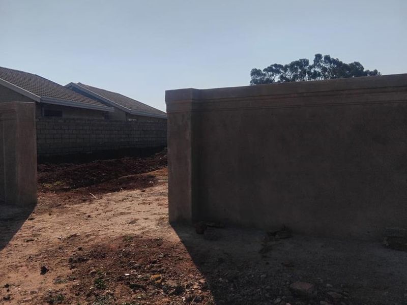 Large vacant land available for sale. - Photo 3