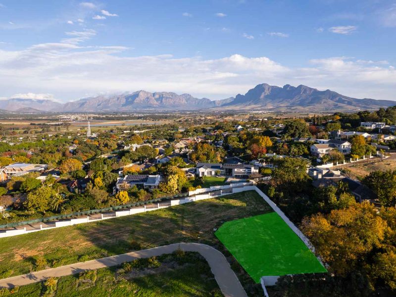An Exceptional Stand at Laborie et Picardi Estate, Among Paarl’s Most Sought-After and Rare Locations - Photo 1