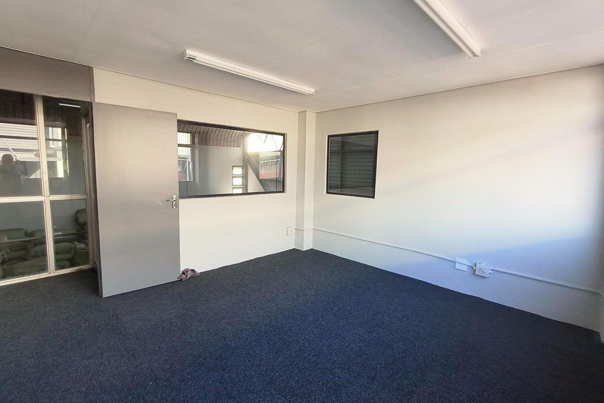 Industrial Park - Mini Factory - 261m2 - Photo 2