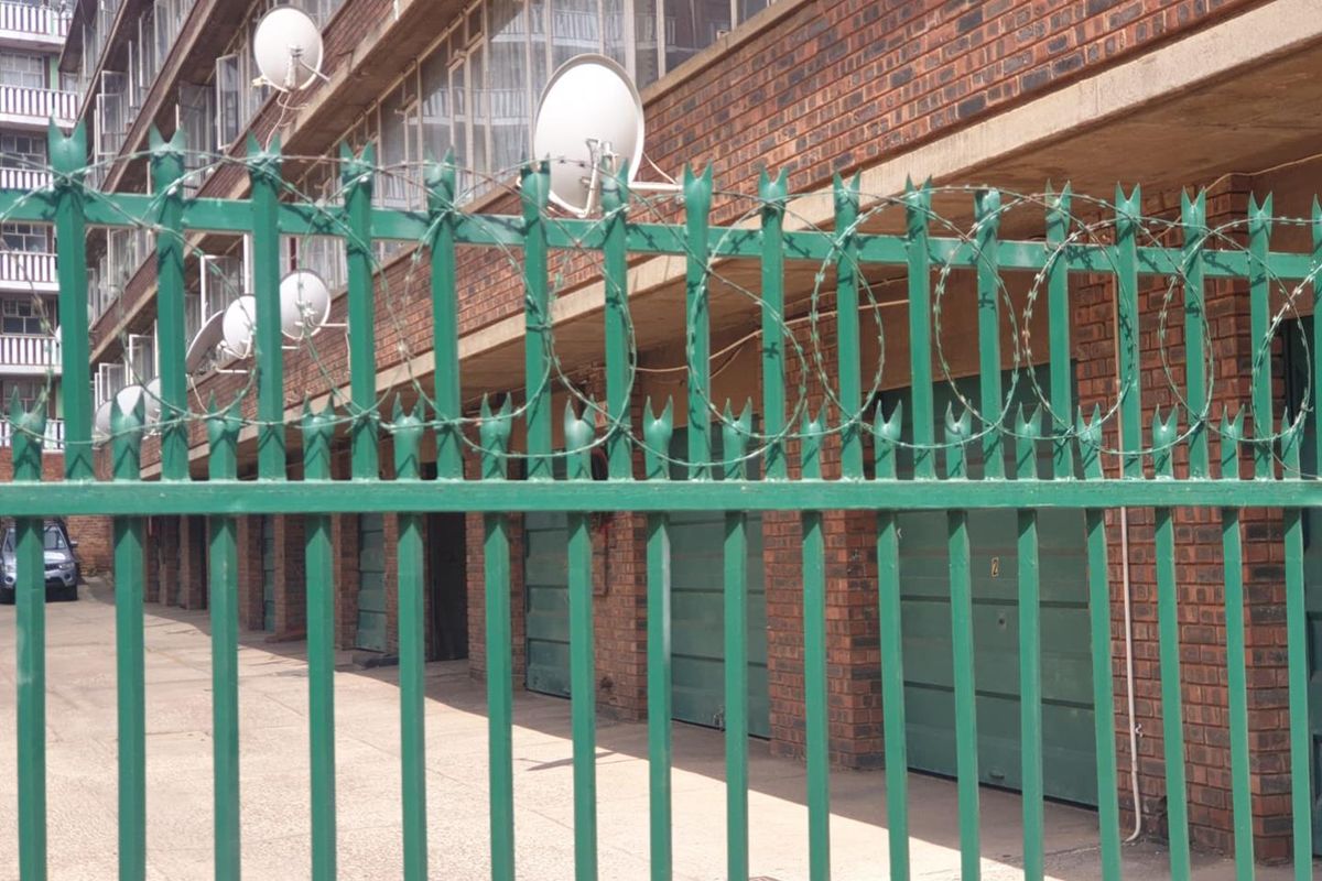 Lovely Apartment in the Avenues - Photo 5