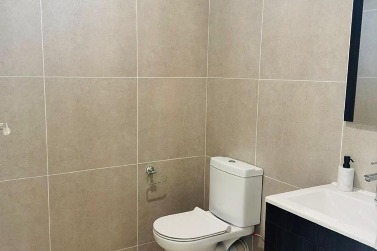 Modern 3 Bedroom/Bathroom for Sale - Photo 2