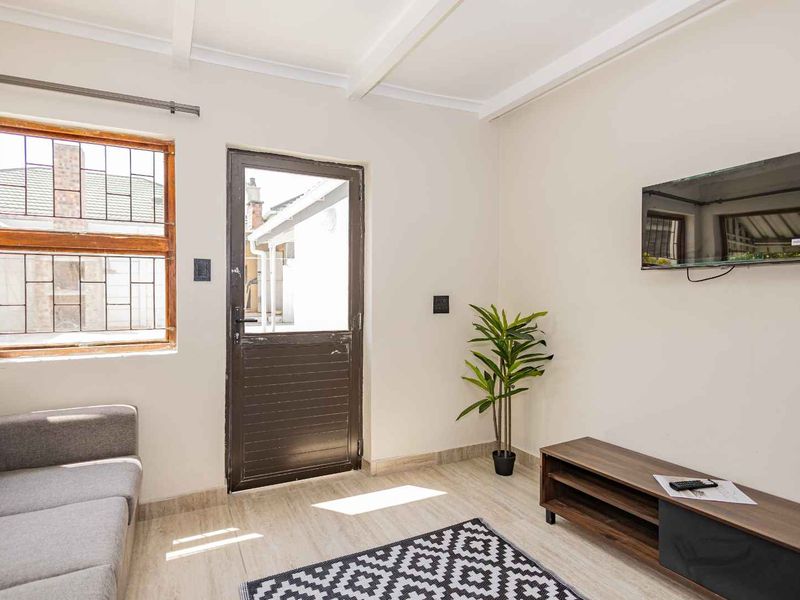 La Bella Vida Self Catering Apartments - Photo 2