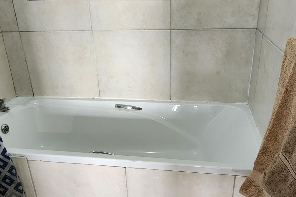 Unfurnished Studio apartment with safe parking - Photo 4