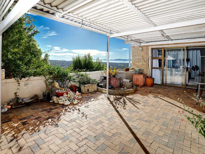 North facing! Panoramic Views! Tranquil and Secure Setting! - Photo 5