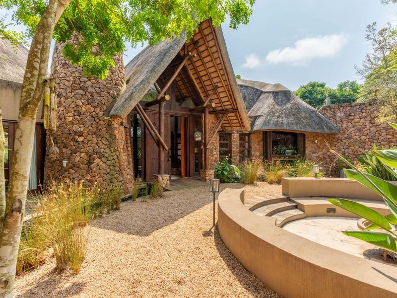 Exclusive 3-Bedroom Luxury Home in Phezulu Safari Estate - Photo 5