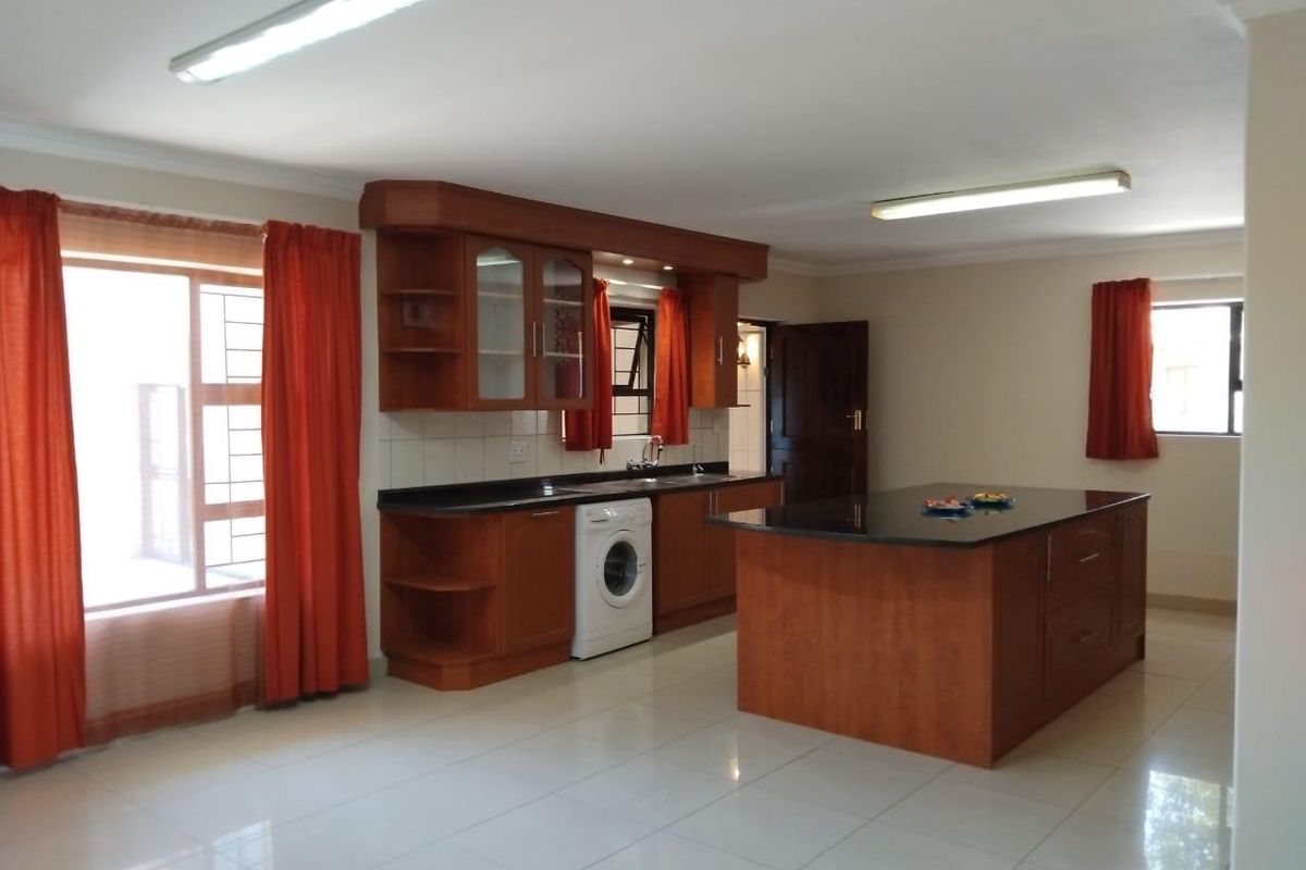 Exceptional Family Home with Stunning Views and Modern Comforts on the Garden Route - Photo 5