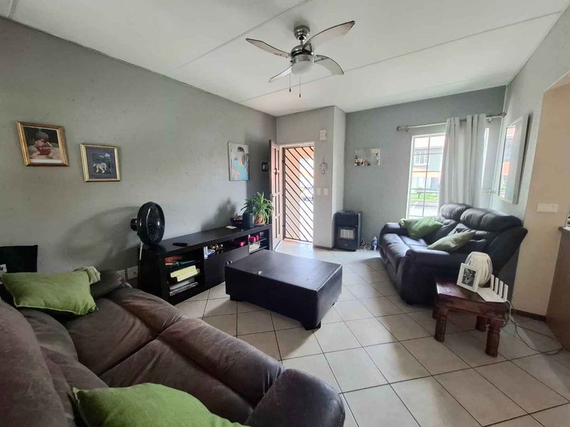 2 Bedroom On Ground Floor! - Photo 3