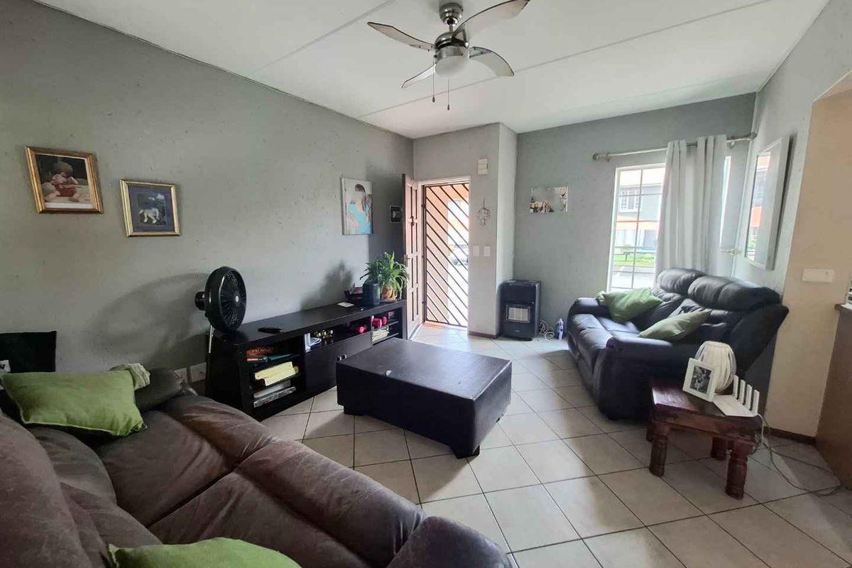 2 Bedroom On Ground Floor! - Photo 3