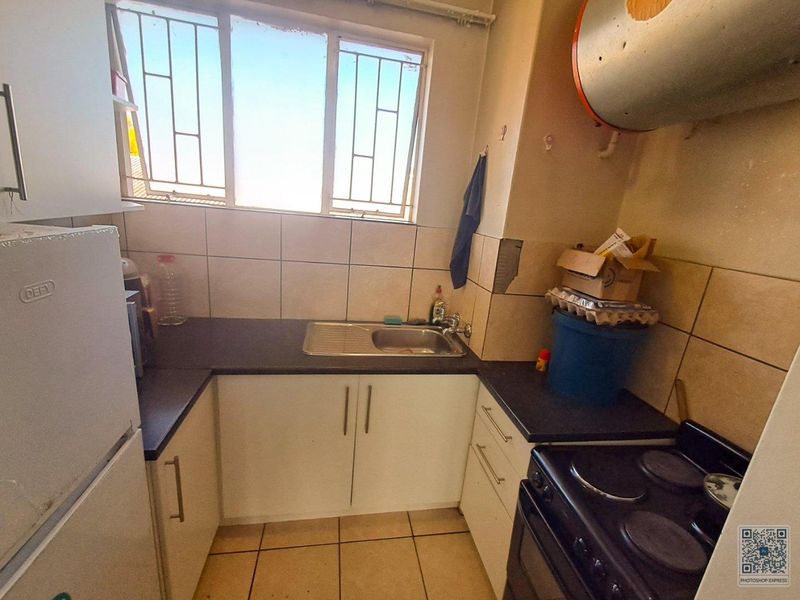 1 Bedroom Apartment In Kalahari Complex In Sunnyside - Photo 2