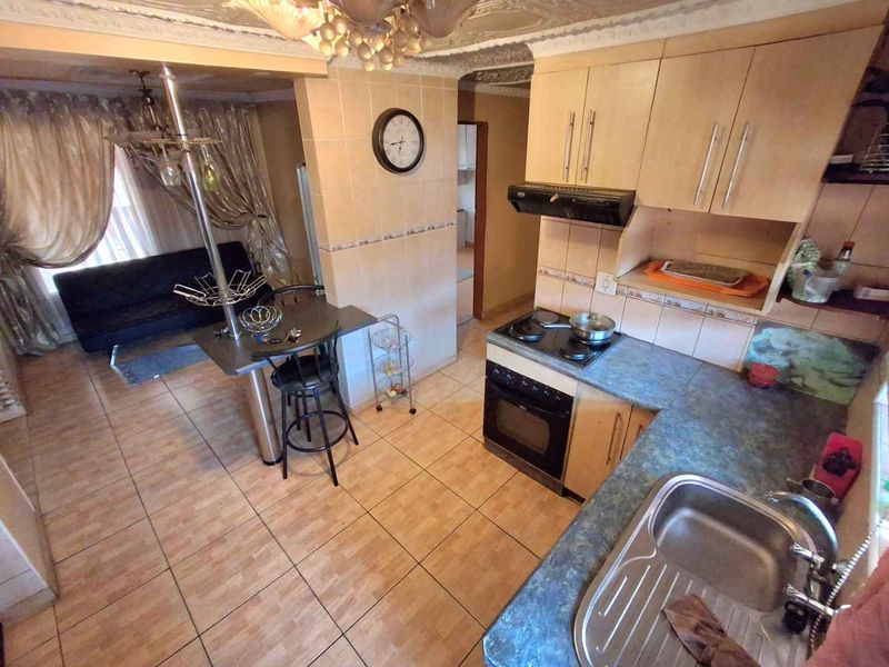 Two Bedrooms house for sale in Atteridgeville - Photo 10