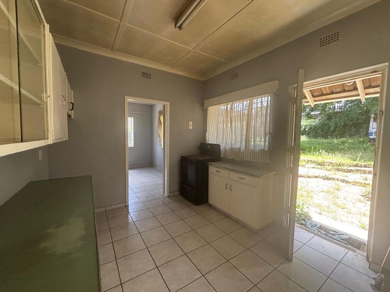 3 Bedroom 1 Bathroom House for sale in Linmeyer - Photo 6