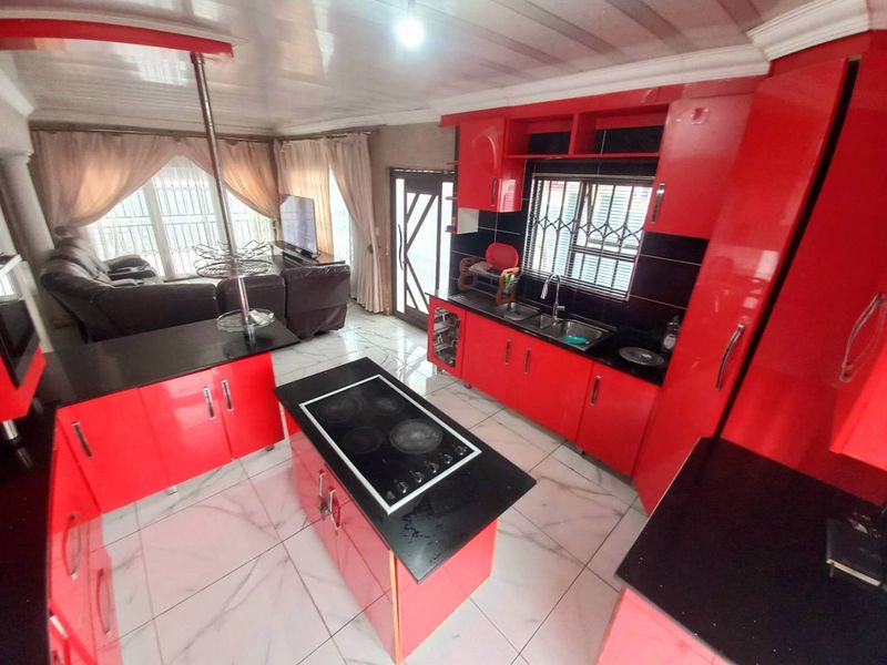 Three bedrooms house for sale in Lotus Gardens - Photo 4