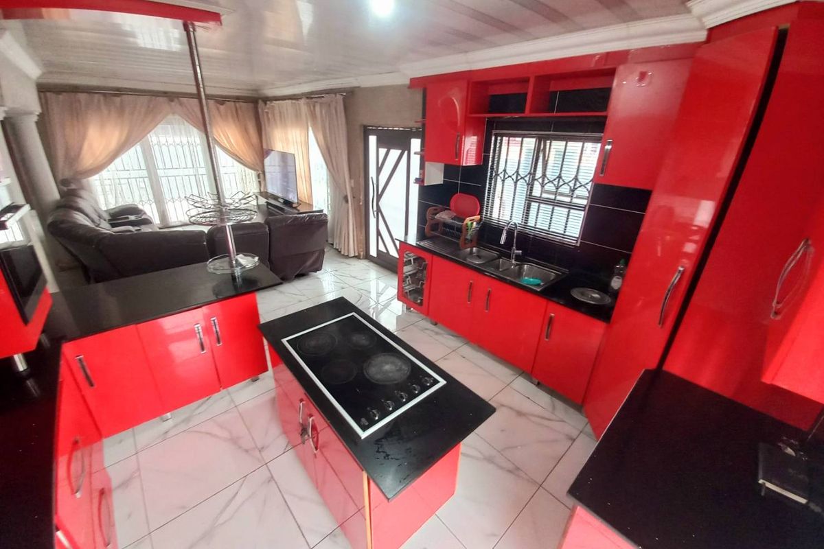 Three bedrooms house for sale in Lotus Gardens - Photo 4