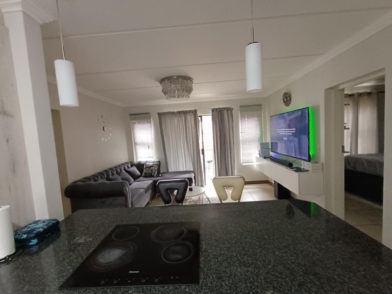 AMBERFIELD - THE HUTTON - 2 BEDROOMS - 2 BATHROOMS - Photo 2