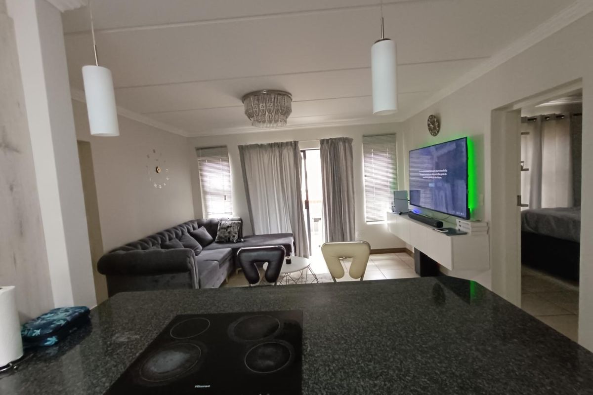 AMBERFIELD - THE HUTTON - 2 BEDROOMS - 2 BATHROOMS - Photo 2