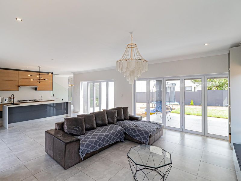 Luxury Living in a Secure and Sought-After Estate - Photo 4