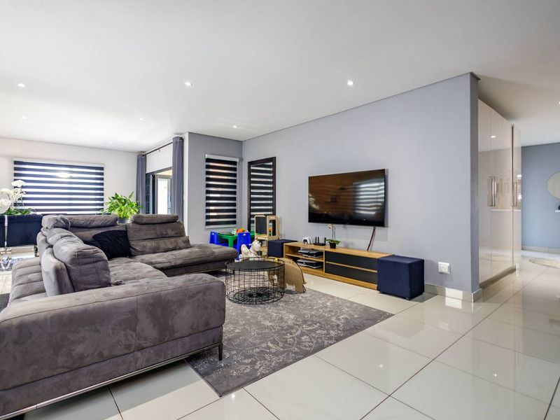 Beautiful and Modern Cluster for Sale in Brackenhurst - Photo 3