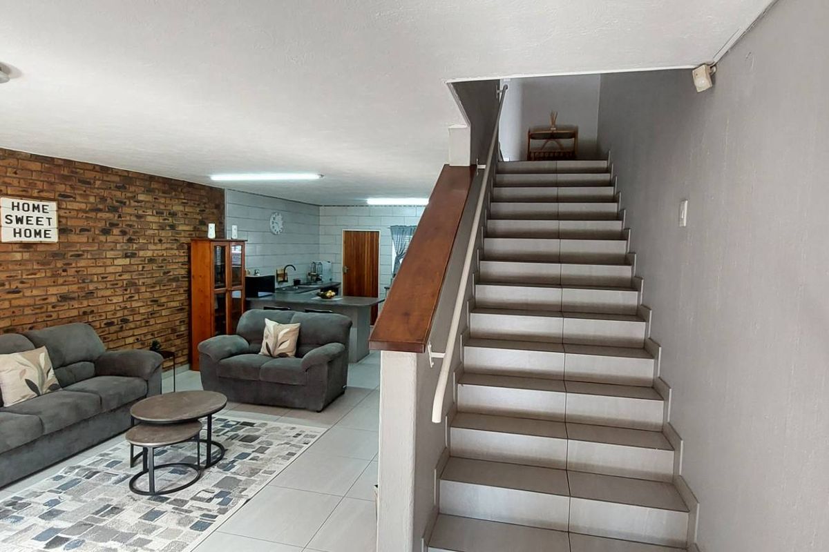 Modern Duplex with Patio & Pet Friendly Private Garden - Photo 3