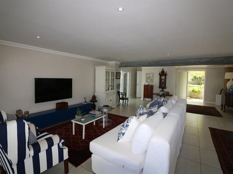Umhlanga Central 3 Bed Luxury Flat to Rent - Photo 8