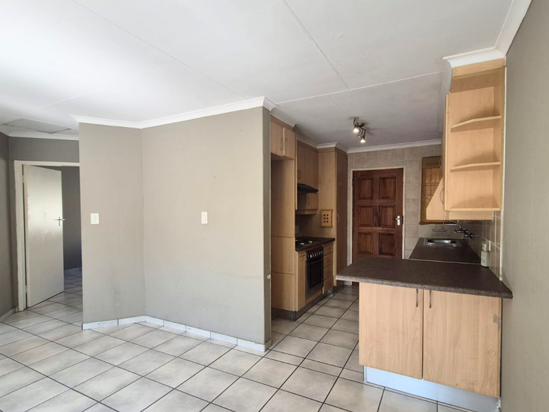 2 Bedroom Townhouse for Sale in Northwold, Randburg – Secure Lock-Up-and-Go Living from R820,000 - Photo 8
