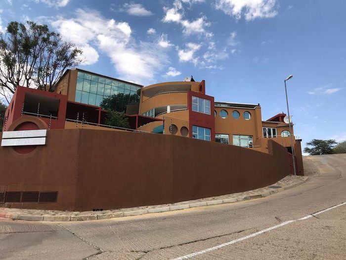 Property #2063818, Townhouse For Sale in Klein Windhoek