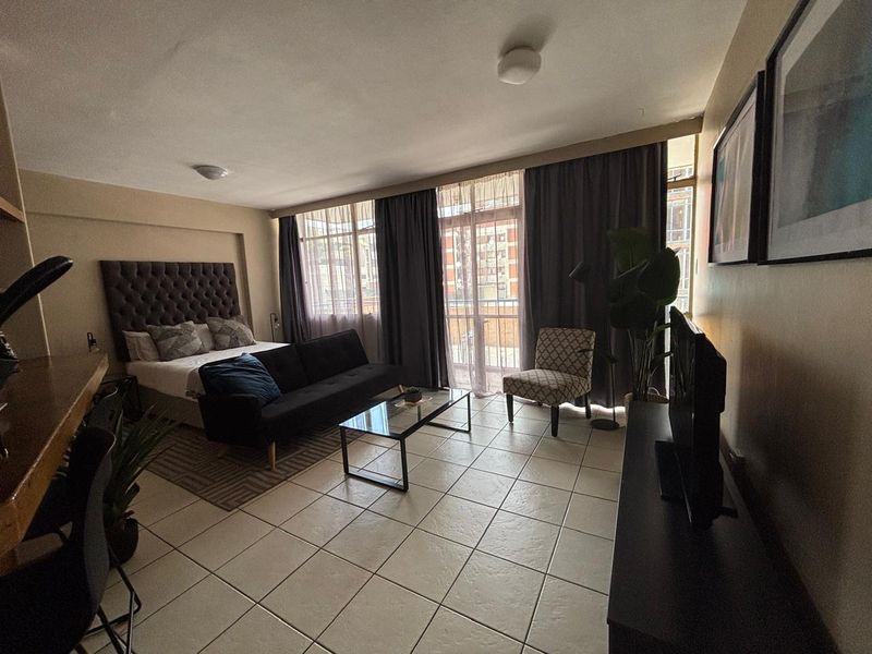A bachelor Unit for sale in Braamfontein - Photo 3