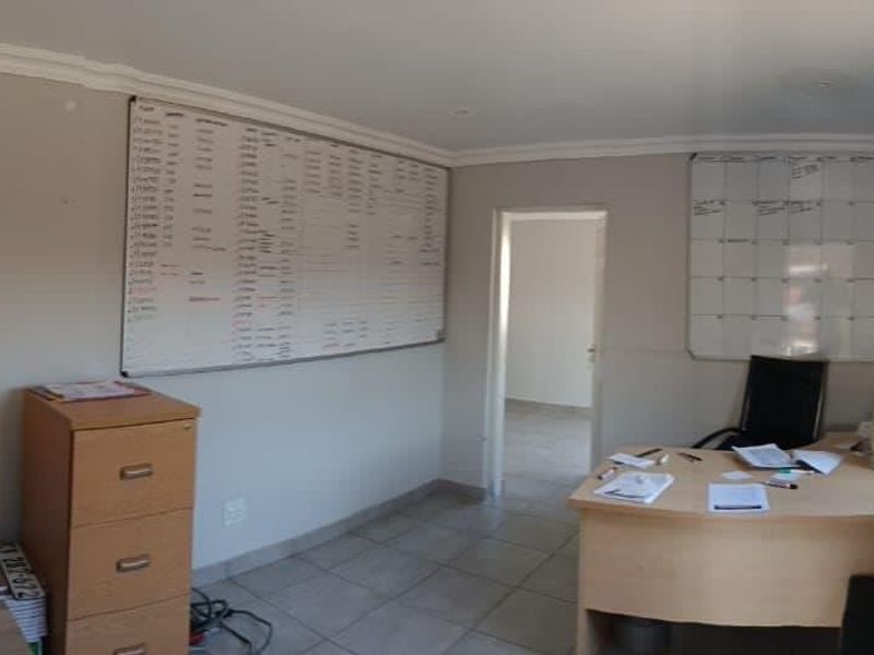 Prime industrial property - Photo 10