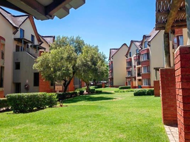 2-Bedroom Apartment in a Secure Estate - Photo 9