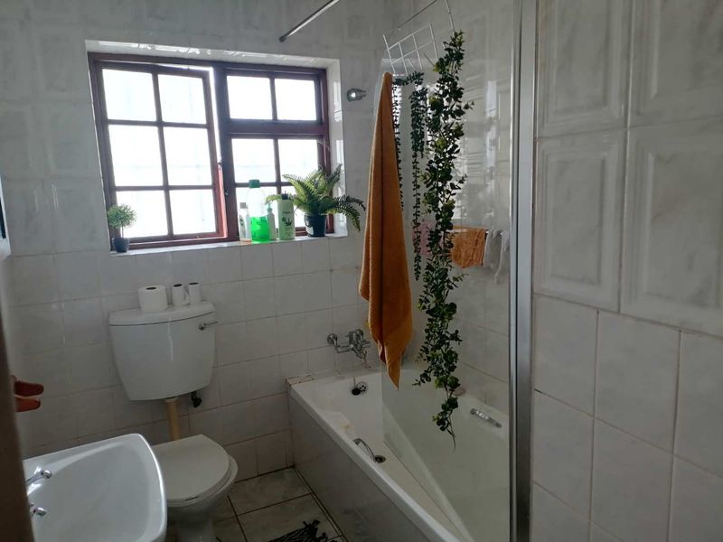 3 Bedroom house - Kleinmond - Photo 10