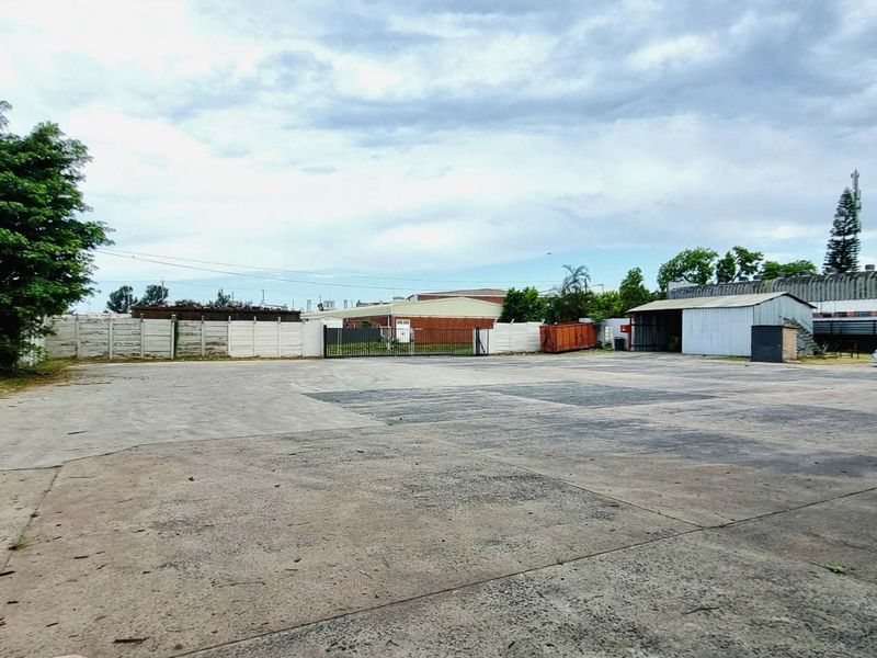 Yarded 2,832m2 Warehouse to Let | Phoenix Industrial Node, Durban | 400A 3-Phase - Photo 9