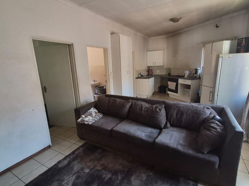 Charming 2-Bedroom Apartment for Sale in Oak Mews - Photo 5