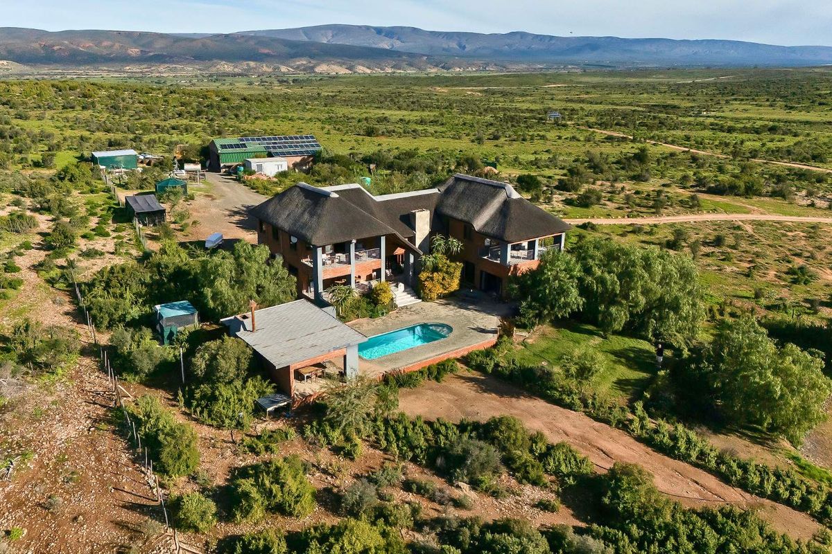 KLEIN KAROO GAME LODGE & SPITZKOP RESTAURANT – TURNKEY ROUTE 62 HOSPITALITY RETREAT NEAR OUDTSHOORN - Photo 2
