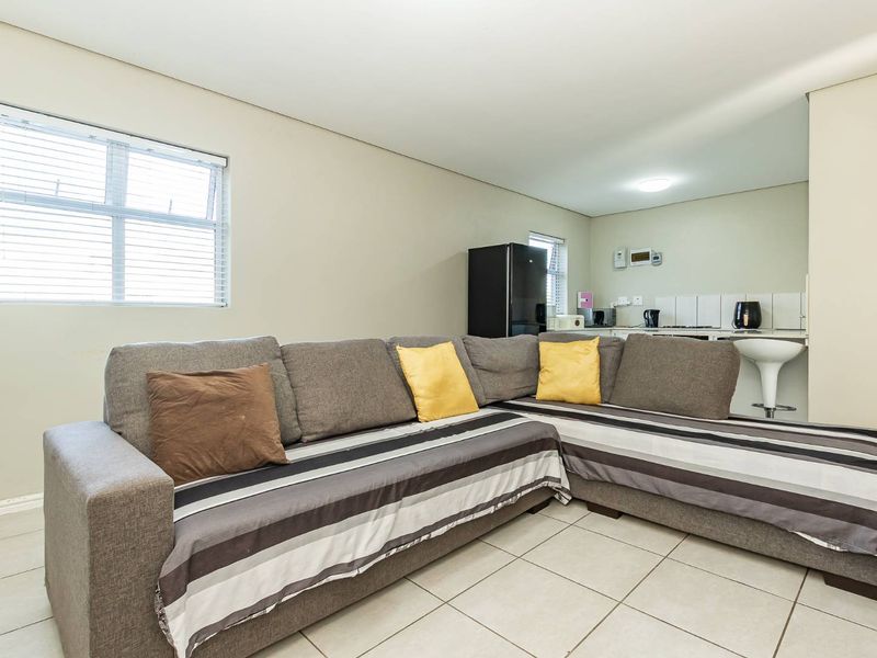 SMART GROUND FLOOR UNIT - Photo 2