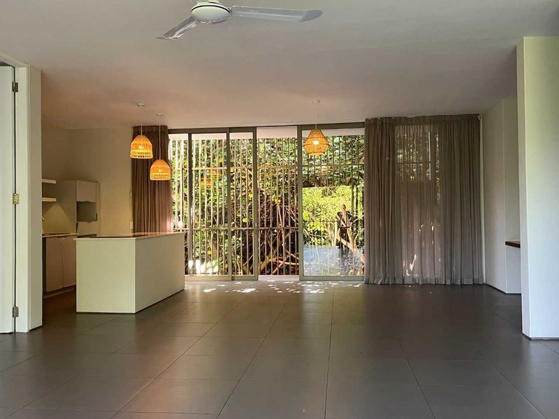 Top Floor 3-Bedroom Apartment with Stunning Estate Views in Dunkirk Estate - Photo 2