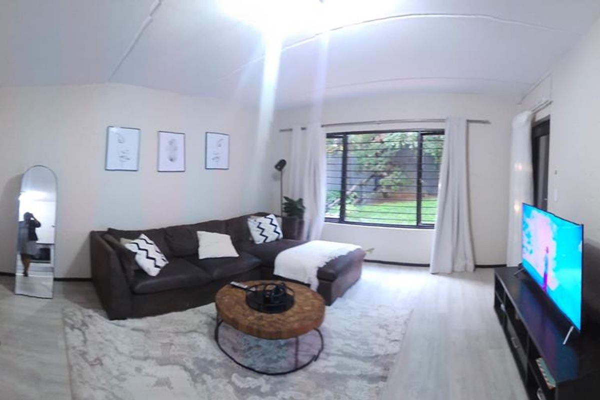 STYLISH ONE BED APARTMENT IN THE HEART OF MORNINGSIDE - Photo 2