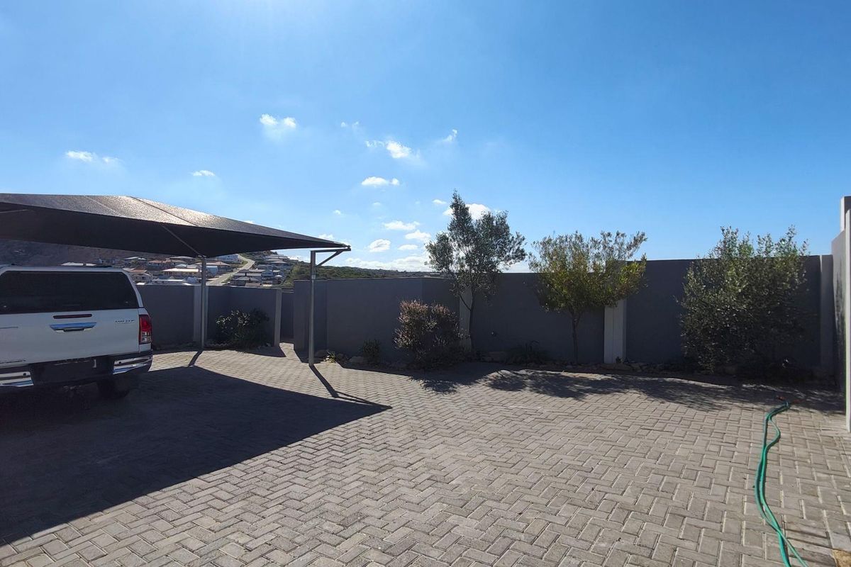 Duplex duet for sale in central location - Photo 2