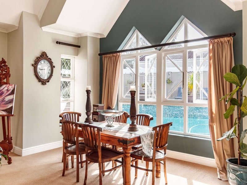 Pari-Park : 4-Bedroom, 4.5-Bathroom Modern Home – Space, Style & Sophistication! - Photo 9