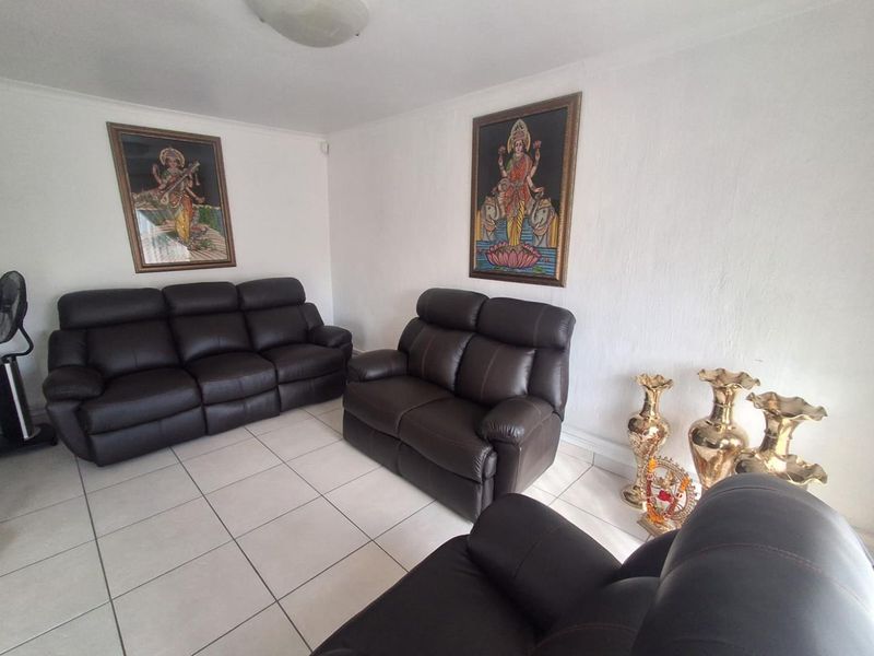 YOUR FOREVER HOME IN THE HEART OF GLENVISTA - Photo 4
