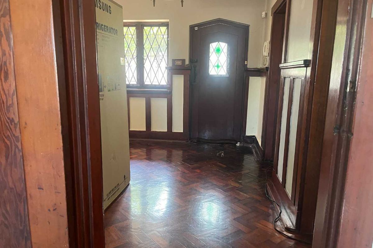 Massive Family 4 bedroom  home at Queensburgh , Pinetown - Photo 4