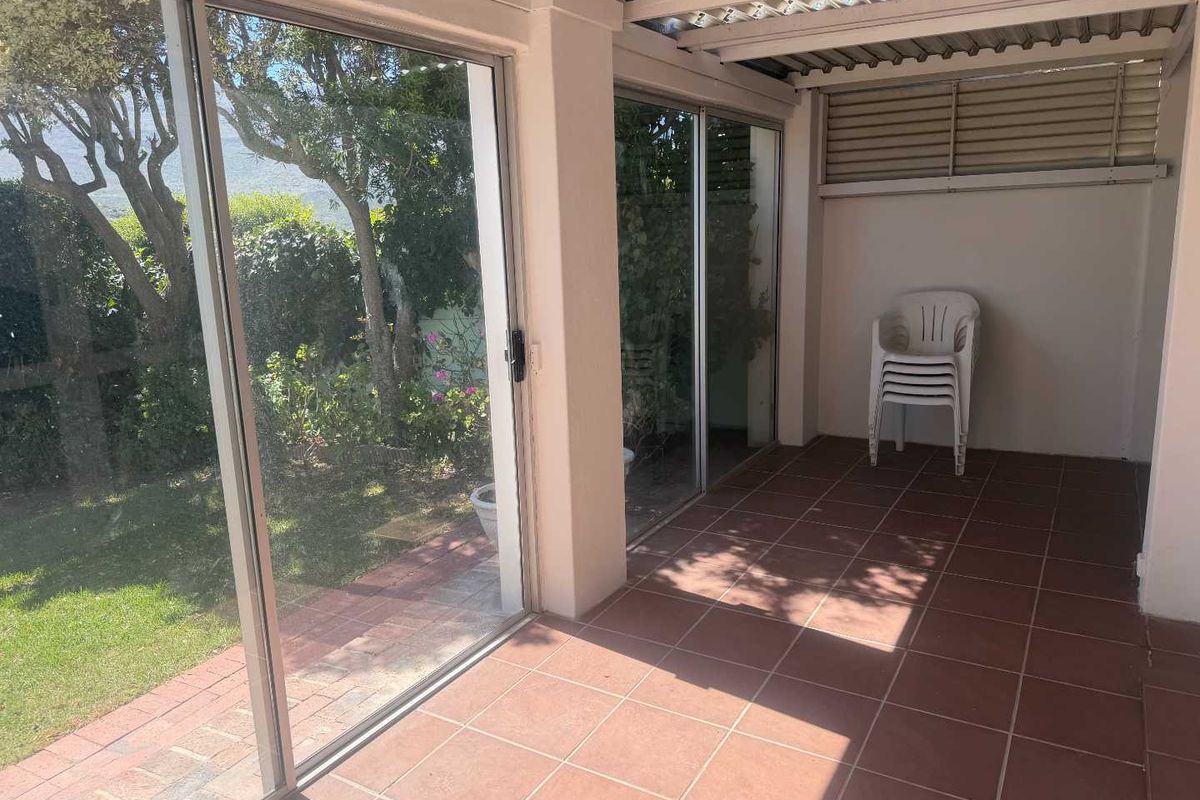 Family Home in Fish Hoek - Photo 5