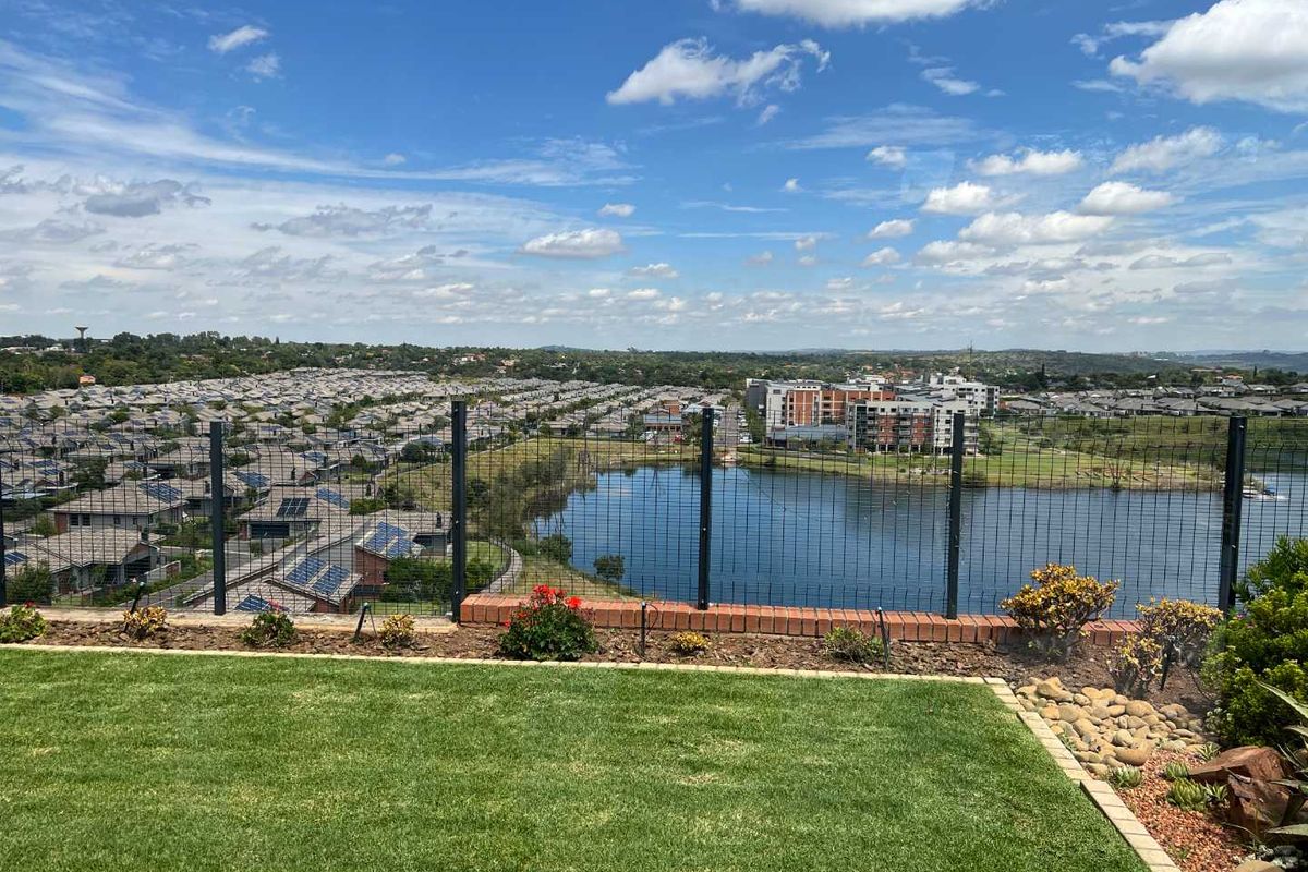 ATTENTION ALL OVER 50! - Photo 3