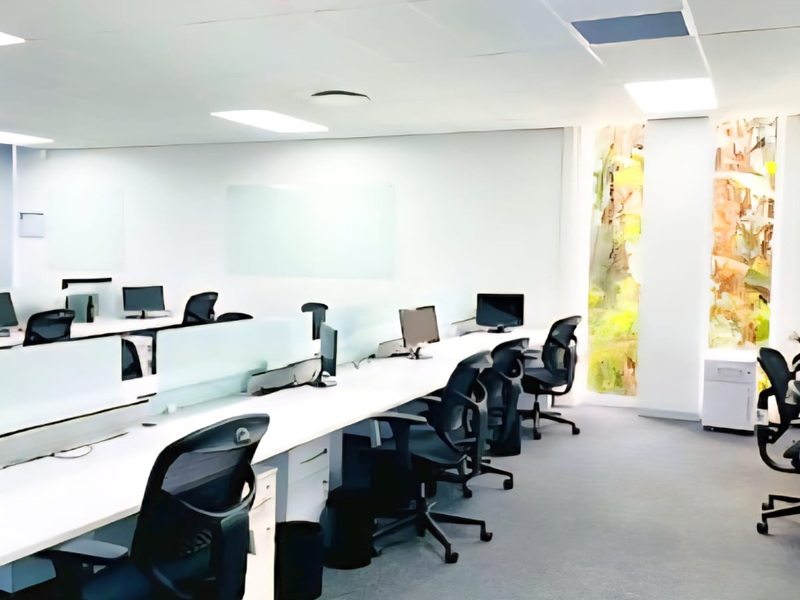 709m2 AAA office in Umhlanga Ridge with generator, lift access, secure entry, and 34 bays. Available January 2026 - Photo 7