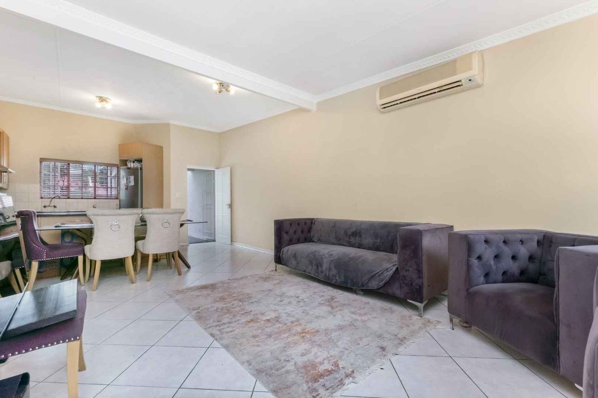 3 BEDROOM, 2 BATHROOM APARTMENT FOR SALE  IN DOUGLASDALE - Photo 3