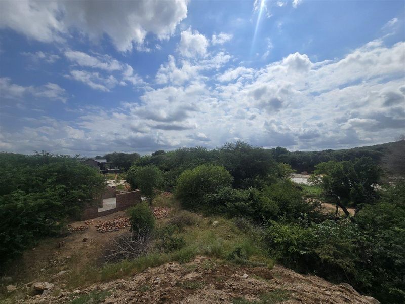 Brand-New Luxury Bushveld Home – Move-In Ready by End August! - Photo 4