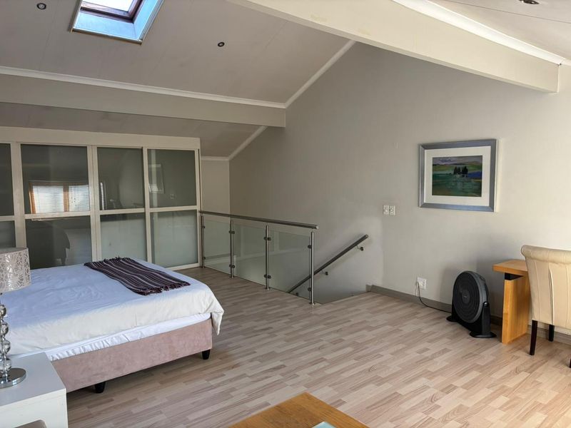 A STUNNING ONE BEDROOM FURNISHED DUPLEX - Photo 10