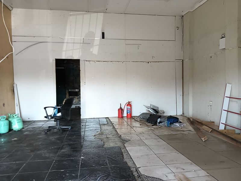 1. Prime Space to let in Berea Road Durban - Photo 5
