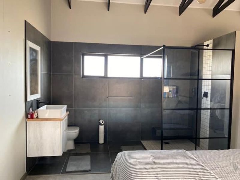 🏡 1-Bedroom House for Sale – Heritage Hill, Swakopmund  Asking Price: N$ 1,350,000 (excl. costs)   Location: Heritage Hill, approx. 9 km from Swakopmund CBD - Photo 2