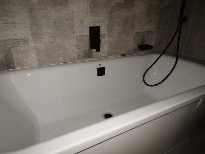 3 Bedroom Duplex well secured Complex - Photo 4