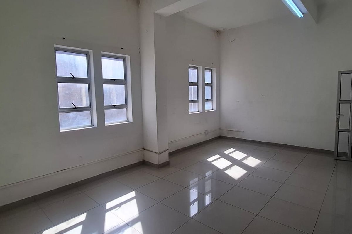 Prime Durban CBD Commercial Space for Lease – Perfect for Designers! - Photo 2