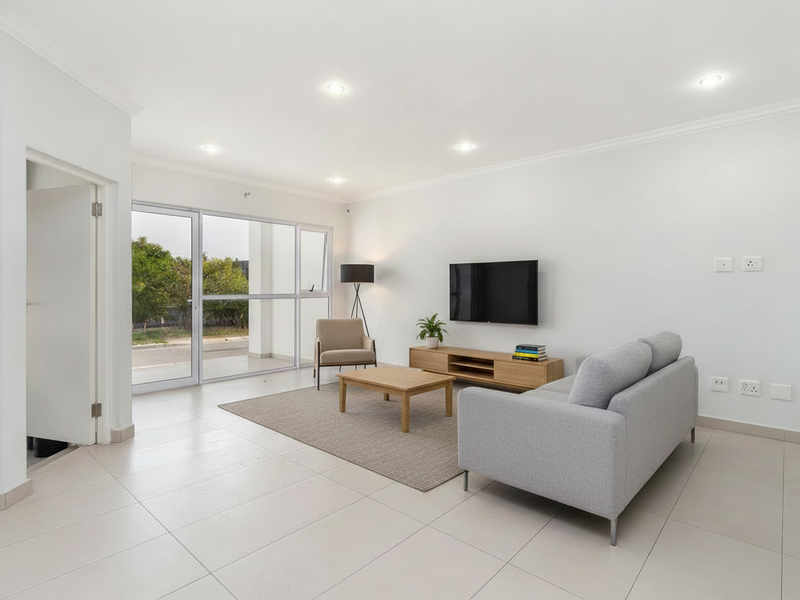 FAMILY HOME IN SAGEWOOD - Photo 2